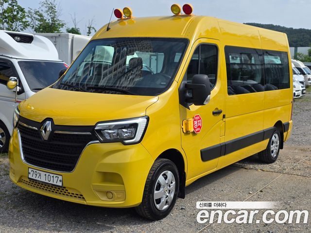 Renault-KoreaSamsung Master School Bus — photo 1 of 20