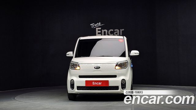 Kia RAY Luxury — photo 1 of 30