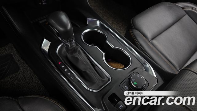 2021 ChevroletGMDaewoo Traverse 3.6 AWD Redline, photograph 5