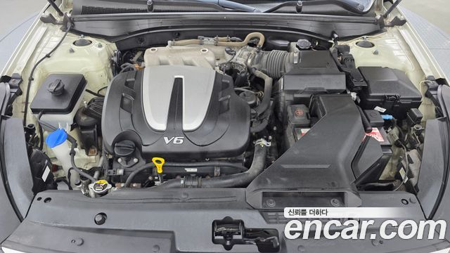 Kia K7 3.0 LPI Luxury (Rental Car) — photo 1 of 35