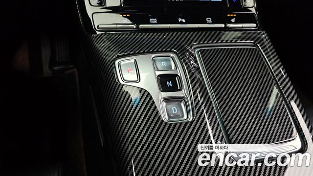Hyundai Grandeur 2.5 — photo 1 of 33