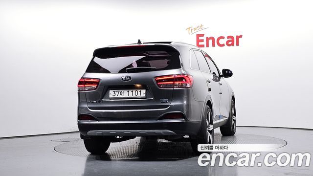 Kia Sorento Diesel 2.0 2WD — photo 1 of 30