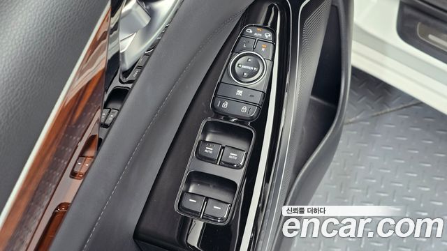 2016 Kia K7 2.4 GDI Prestige, photograph 8