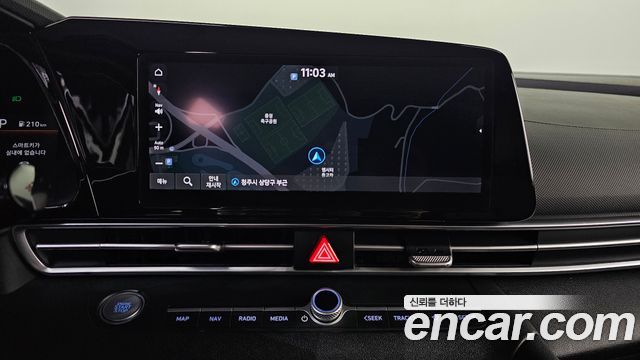 Hyundai AVANTE 1.6 — photo 1 of 20