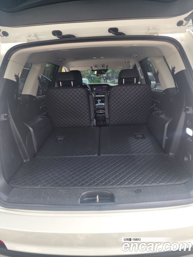 Kia Mohave Diesel 3.0 4WD 6-Seater — photo 1 of 11
