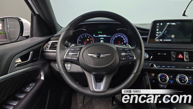 Genesis G70 2.0T — photo 1 of 31
