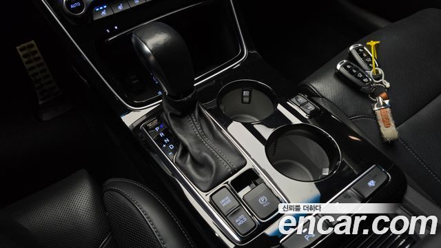 Hyundai Grandeur 3.3 Celebrity — photo 1 of 33
