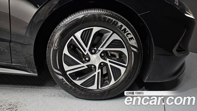 Hyundai Sonata Modern — photo 1 of 30