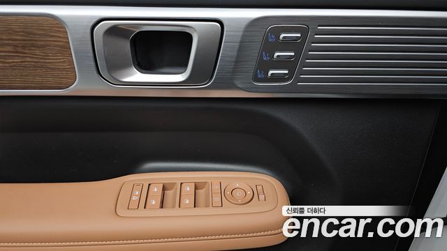 Hyundai Santafe HEV 1.6 2WD — photo 1 of 40