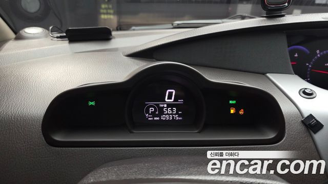 KG_Mobility_Ssangyong KORANDO 4WD Outdoor Edition 9-seater — photo 1 of 31