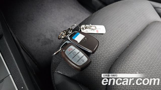 Hyundai AVANTE 1.6 GDI Value Plus — photo 1 of 30
