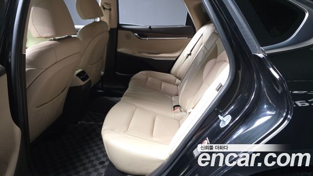 Hyundai Grandeur 3.0 Exclusive — photo 1 of 33