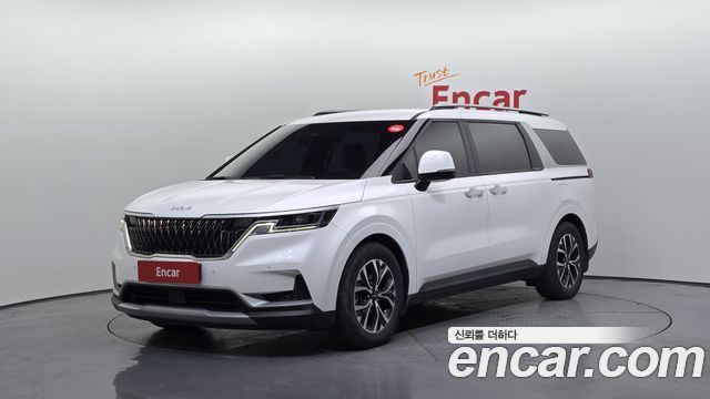 Kia Canival Diesel 11-Seater Prestige — photo 1 of 33