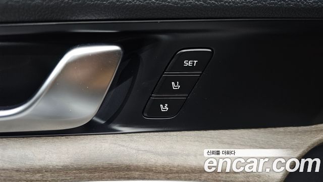 Kia K5 2.0 — photo 1 of 30