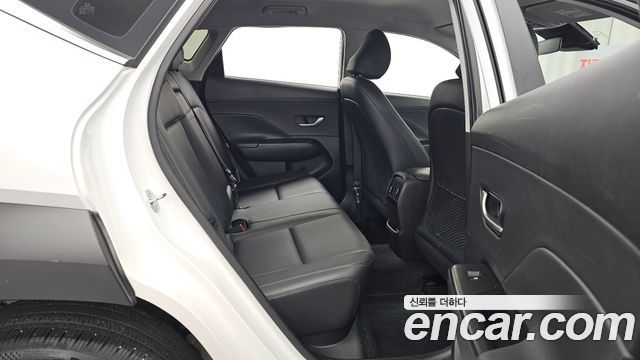Hyundai Kona Gasoline 2.0 2WD — photo 1 of 33