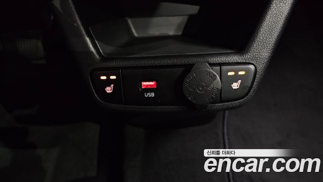 Kia RAY Prestige — photo 1 of 20