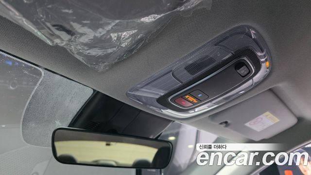 Hyundai AVANTE 1.6 — photo 1 of 20