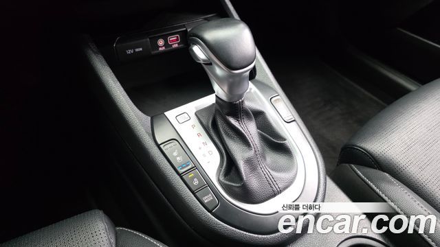 Kia K3 Luxury — photo 1 of 33