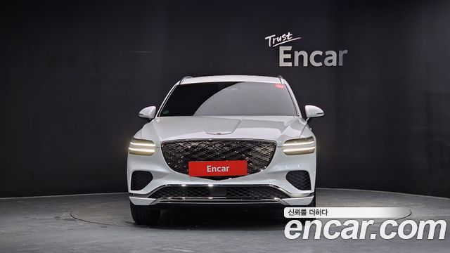 Genesis GV70 2.5T Gasoline AWD — photo 1 of 32