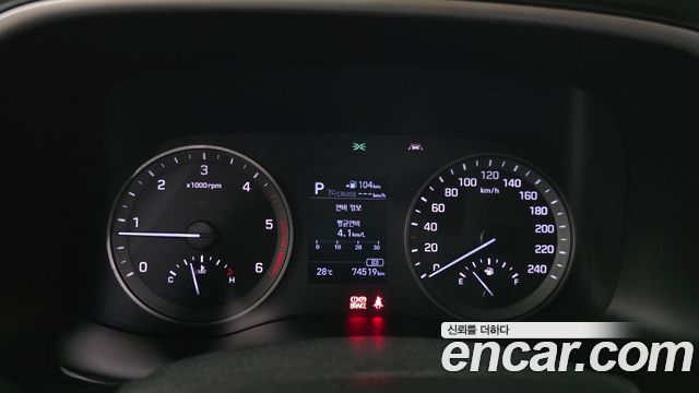 Hyundai Tucson Diesel 2.0 2WD — photo 1 of 33