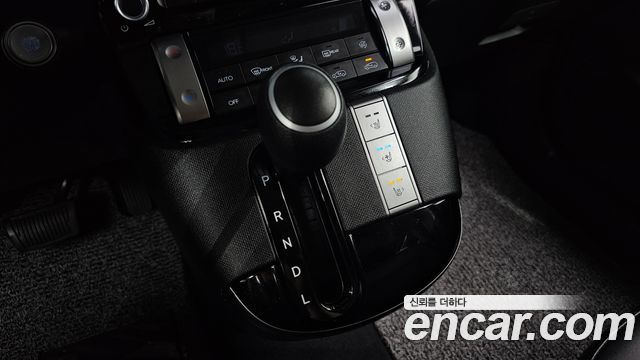 Hyundai Casper Turbo Van — photo 1 of 33