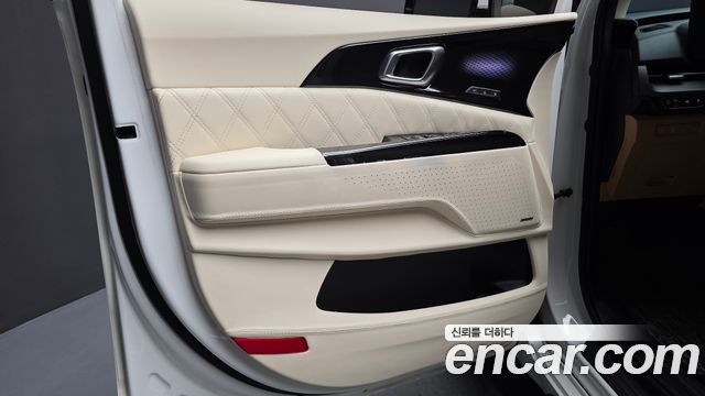 Kia Canival Gasoline 9-seater Limousine(Special vehicle) — photo 1 of 34