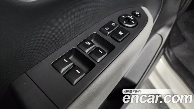 Kia RAY Signature — photo 1 of 35