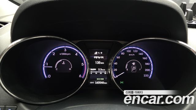 Hyundai Tucson Diesel(e-VGT) 2WD — photo 1 of 29