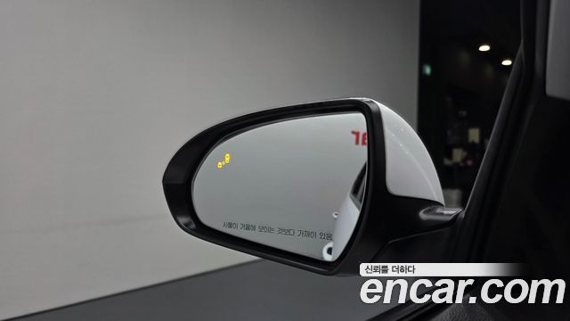 Hyundai AVANTE 1.6 GDI Value Plus — photo 1 of 31