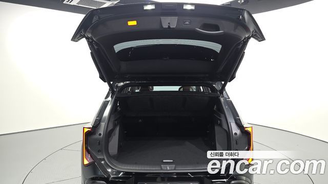 Kia Seltos Gasoline 1.6T 2WD — photo 1 of 33