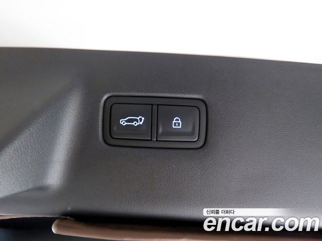 Hyundai Santafe Gasoline 2.5T 2WD — photo 1 of 20