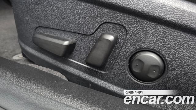 Hyundai Grandeur 3.3 — photo 1 of 33