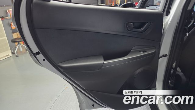 Hyundai Kona Smart Special — photo 1 of 32