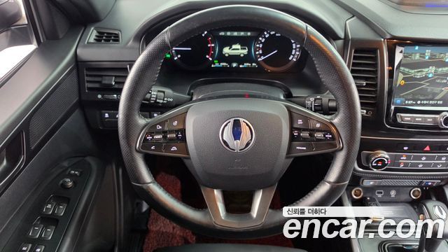 KG_Mobility_Ssangyong Rexton Diesel 2.2 4WD — photo 1 of 33