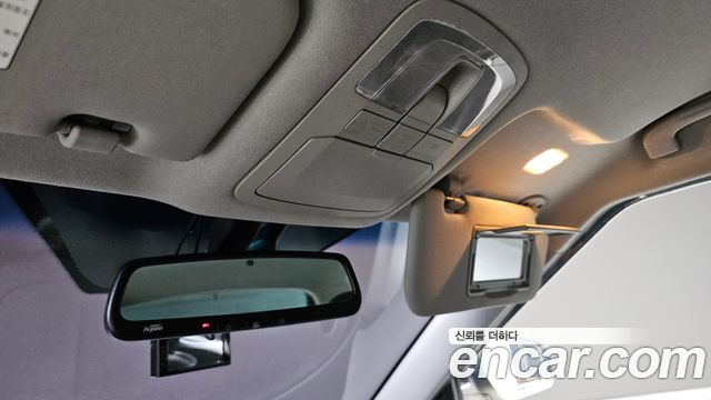KG_Mobility_Ssangyong TIBOLI LX 2WD — photo 1 of 30