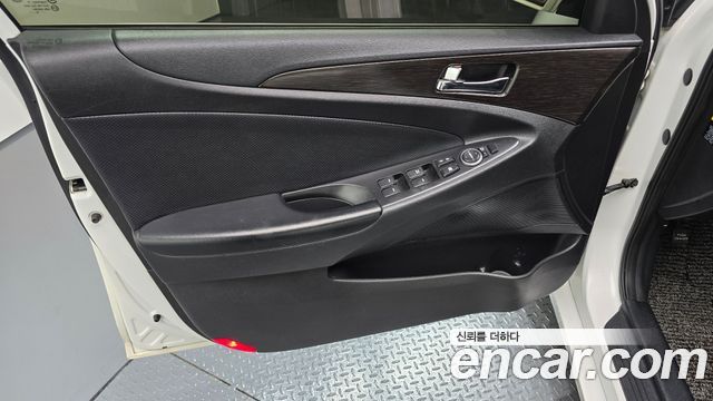 Hyundai Sonata CVVL Modern — photo 1 of 34