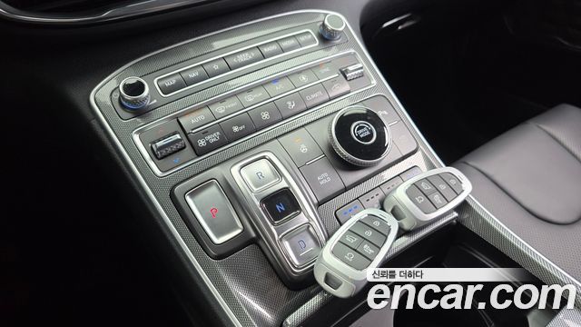 Hyundai Santafe HEV 1.6 2WD — photo 1 of 20