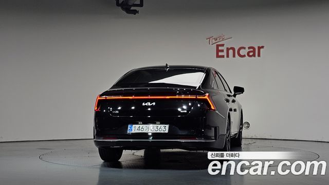 Kia K8 Signature — photo 1 of 20