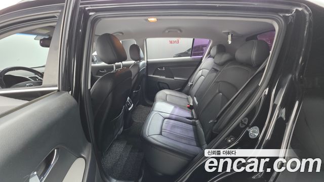 Kia Sportage Diesel 2WD Trendy — photo 1 of 29