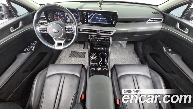 Kia K5 2.0 — photo 1 of 32