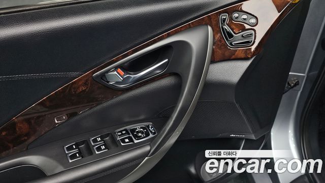 2014 Hyundai Aslan G330 Premium, photograph 2