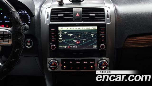 Kia Mohave Diesel 3.0 4WD — photo 1 of 20