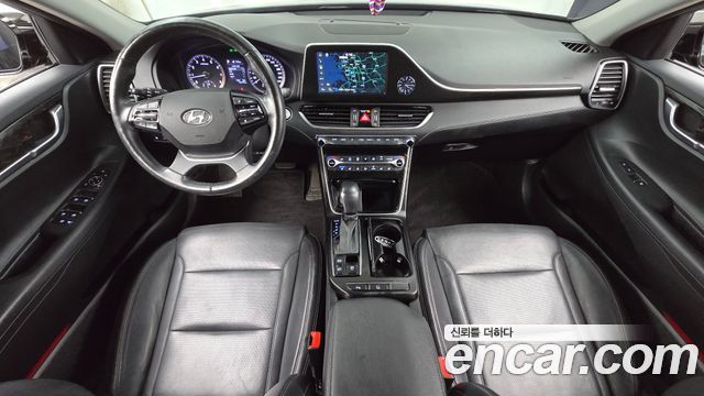 Hyundai Grandeur 2.4 Premium — photo 1 of 33