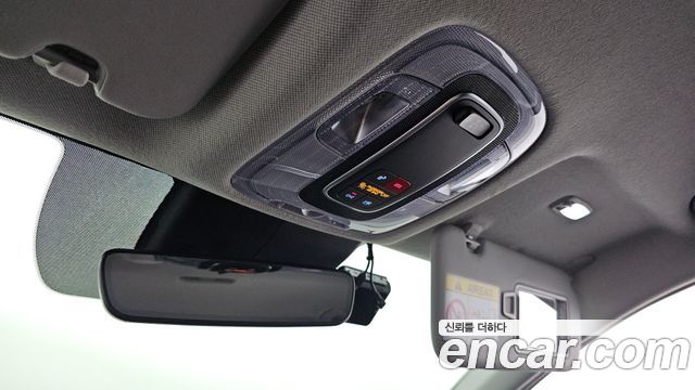 Hyundai AVANTE 1.6 — photo 1 of 30