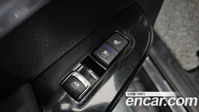 Kia Mohave Diesel 3.0 4WD 6-Seater — photo 1 of 32