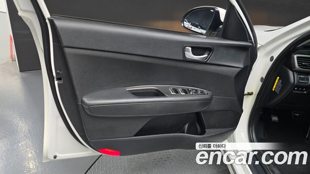 Kia K5 LPI SX — photo 1 of 30
