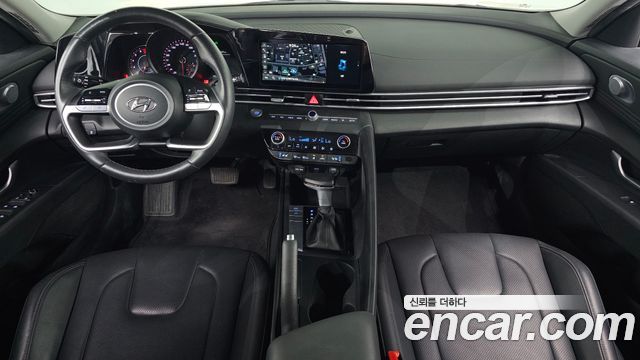 Hyundai AVANTE 1.6 — photo 1 of 20