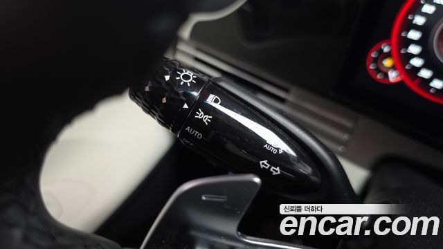 Hyundai Grandeur 2.5 — photo 1 of 39