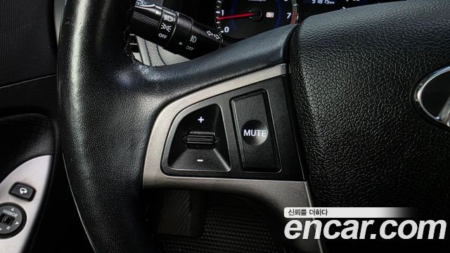 Hyundai Accent 1.4 VVT Modern — photo 1 of 20