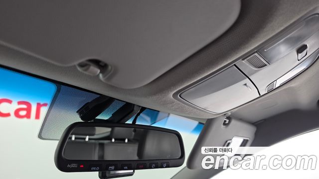 Hyundai Ioniq I — photo 1 of 30
